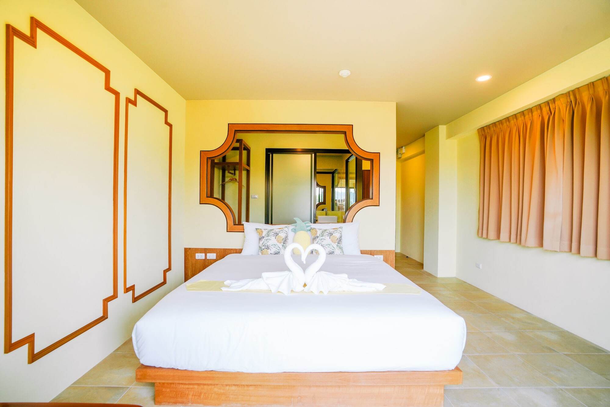 Hotel The Pineapple Krabi town